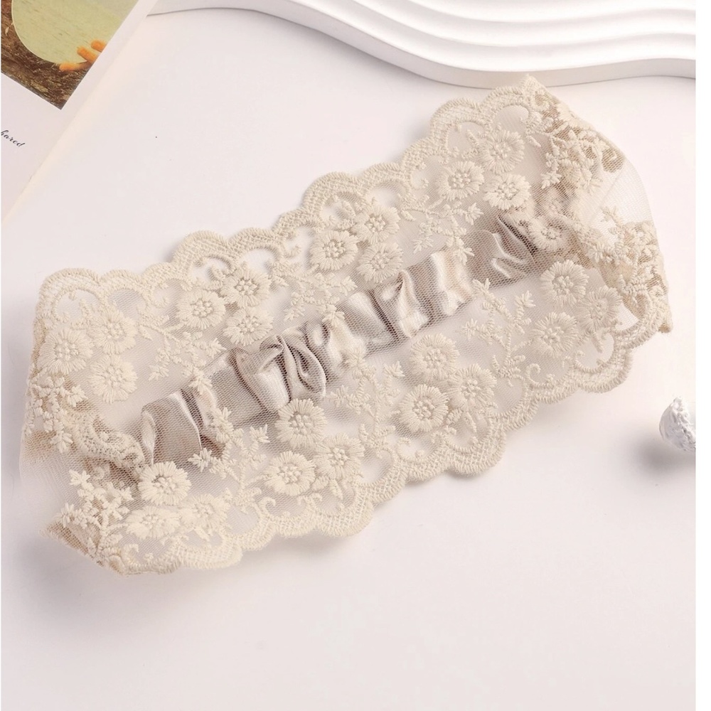 Boho Cream Floral Embroidered Stretchy Headband - Picture 4 of 7